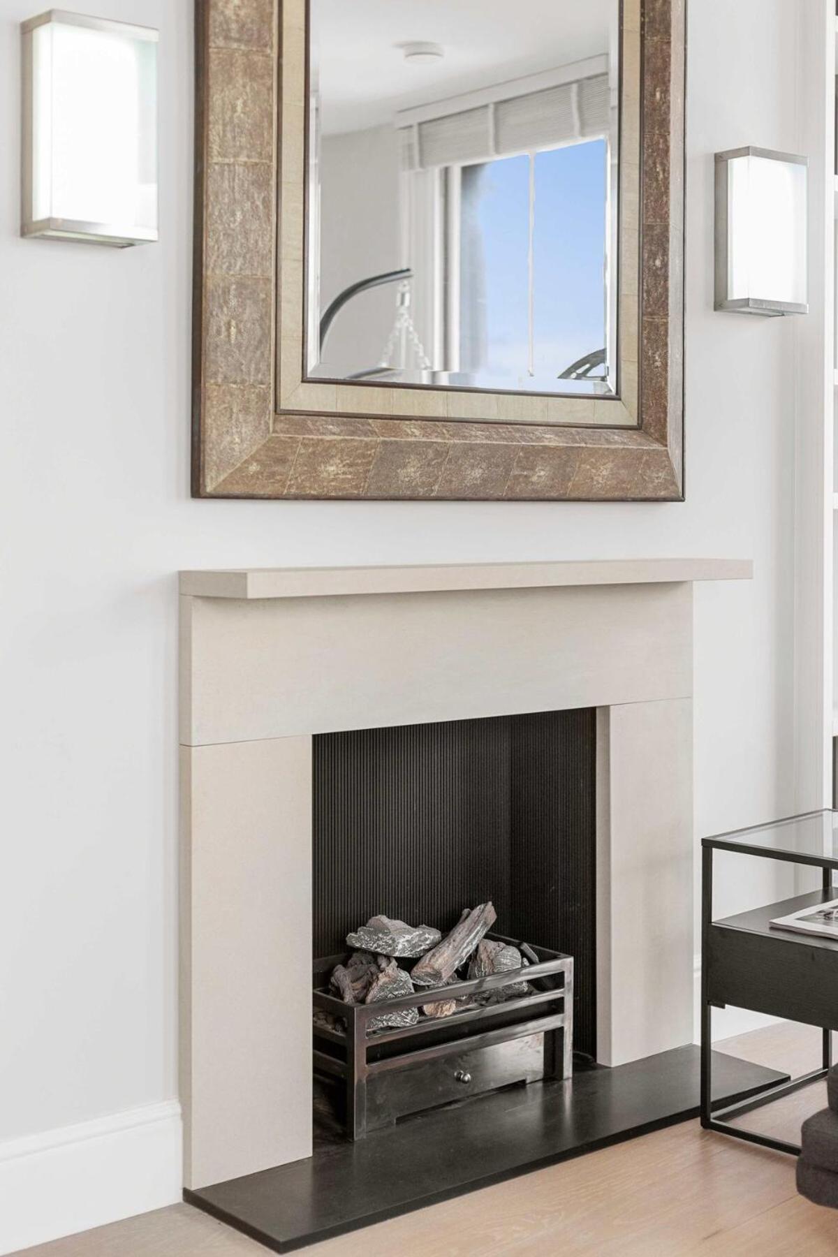 Beautifully Styled One-bedroom * London